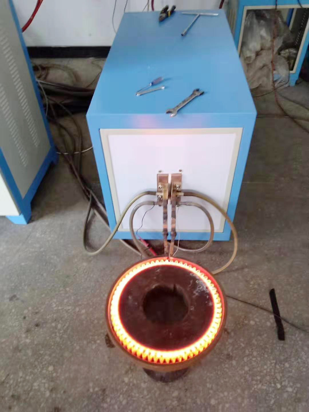 齒輪、鏈輪高頻淬火機